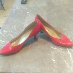 Red hills made from Bandolino